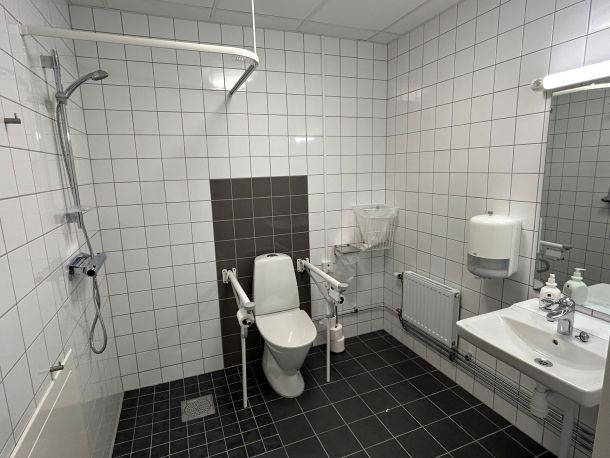 097-2003 WC 610 .jpg